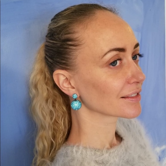 Meet your Posher, Anastasia - Picture 2 of 3